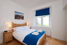 Bed room